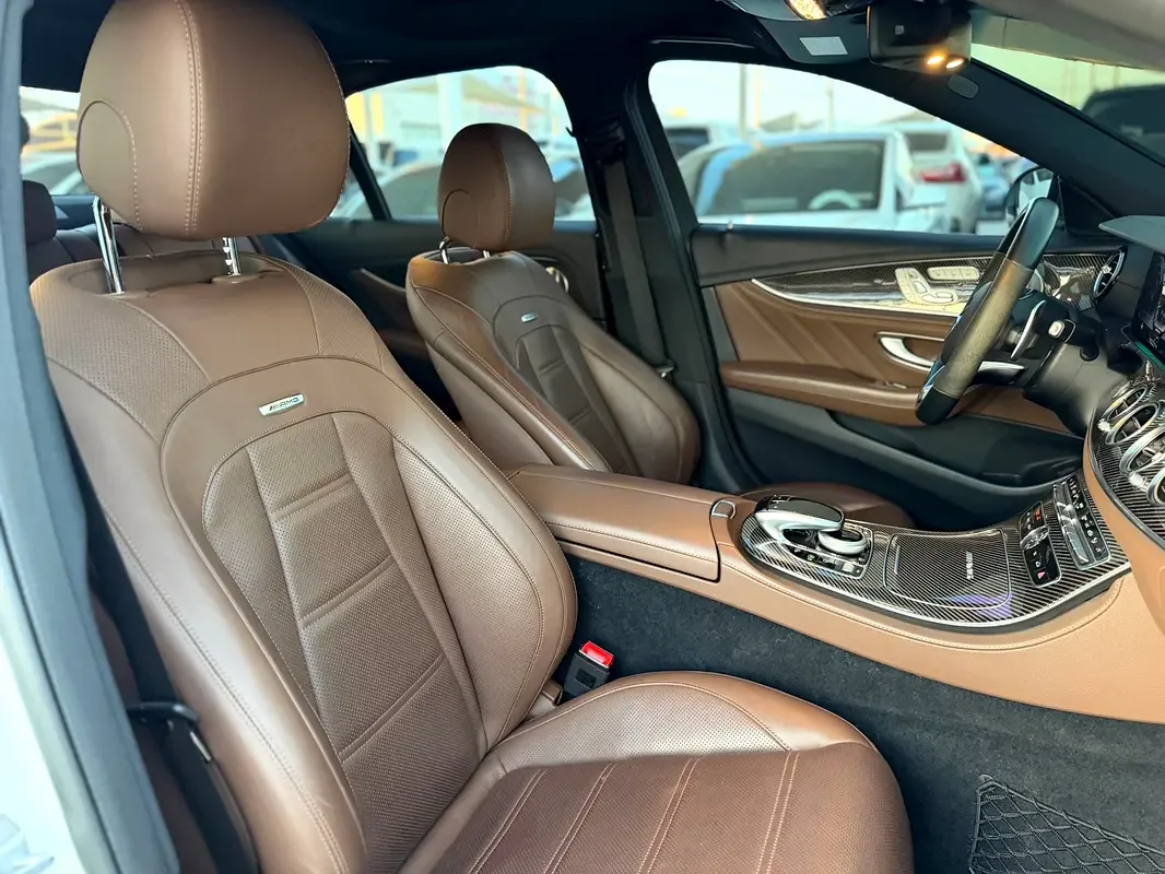 Mercedes-Benz E-Class E 63 AMG 4MATIC+ 9G-TRONIC (571 hp) - 11
