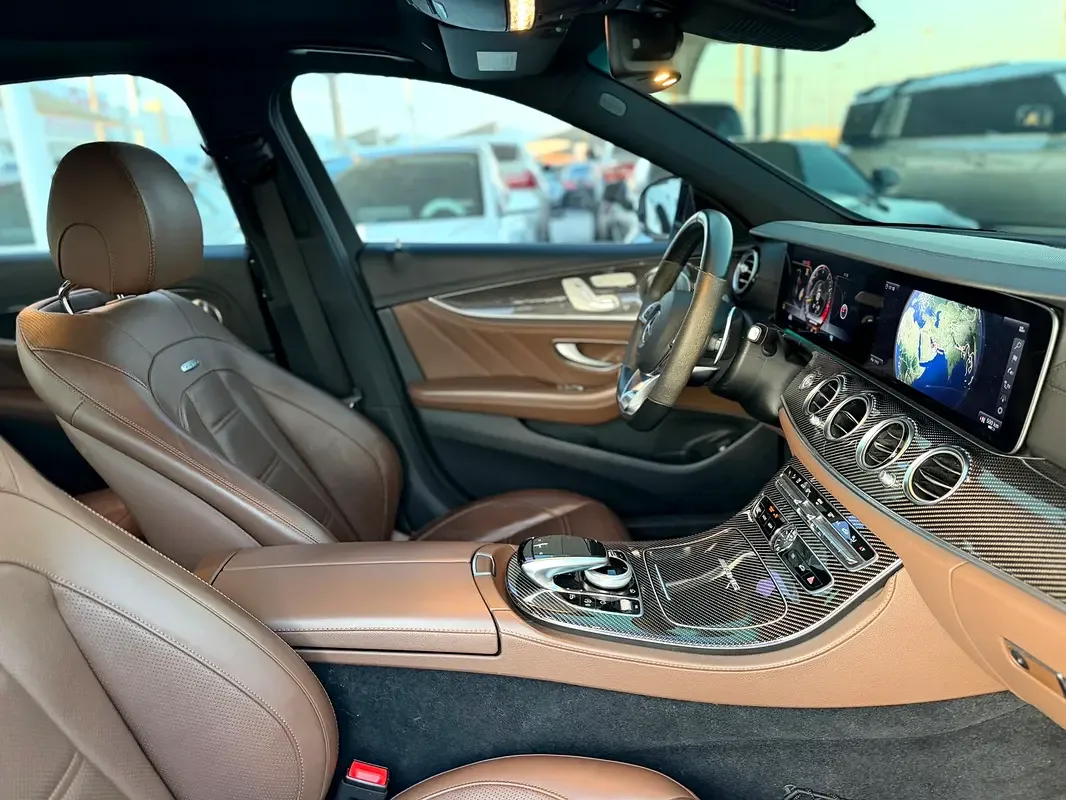 Mercedes-Benz E-Class E 63 AMG 4MATIC+ 9G-TRONIC (571 hp) - 18