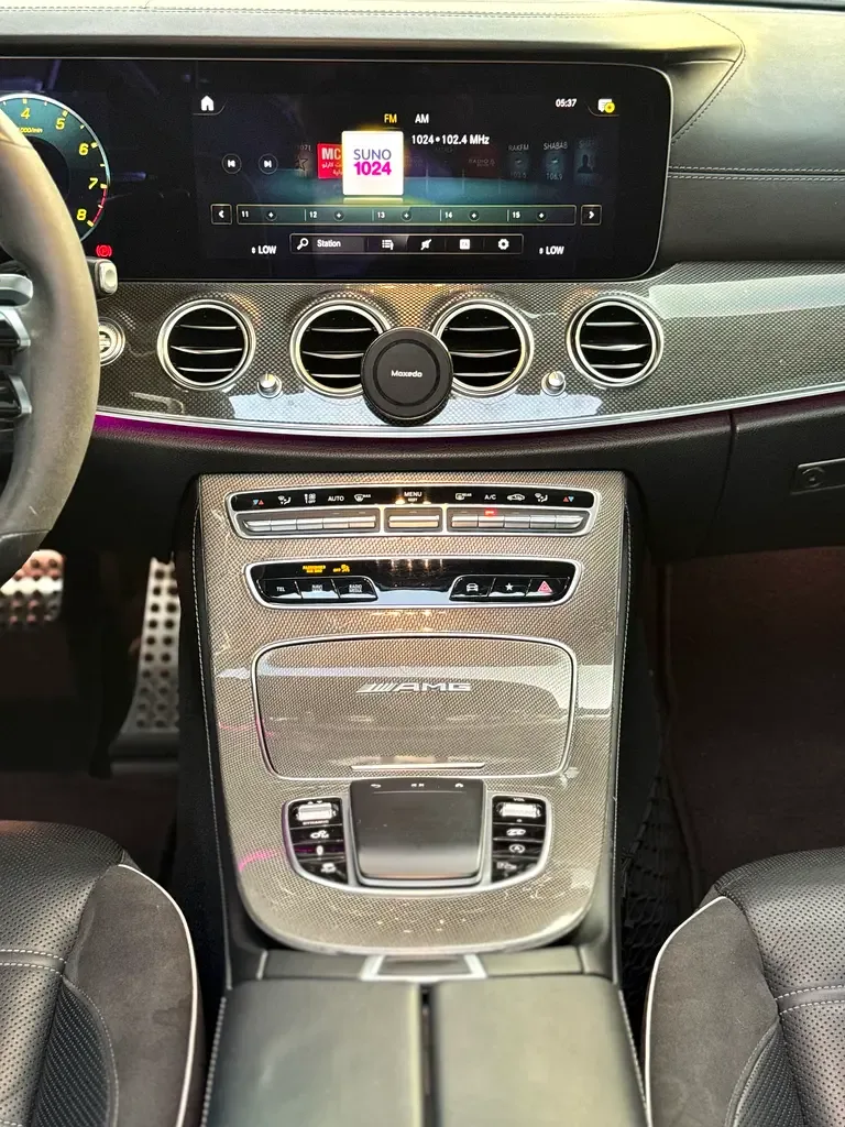 Mercedes-Benz E-Class E 63 AMG 4MATIC+ 9G-TRONIC (571 hp) - 15