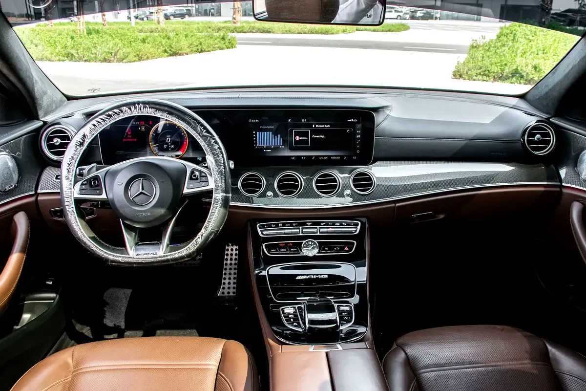 Mercedes-Benz E-Class E 63 AMG 4MATIC+ 9G-TRONIC (571 hp) - 9