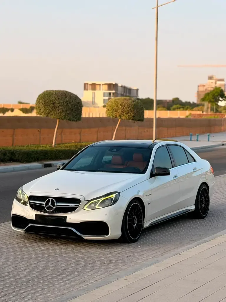 Mercedes-Benz E-Class E 63 AMG SpeedShift MCT 4Matic (557 hp)