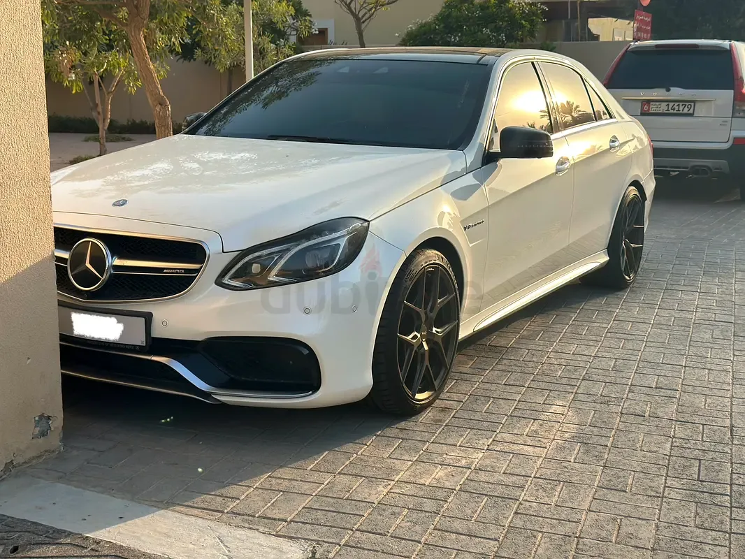 Mercedes-Benz E-Class E 63 AMG SpeedShift MCT 4Matic (557 hp)