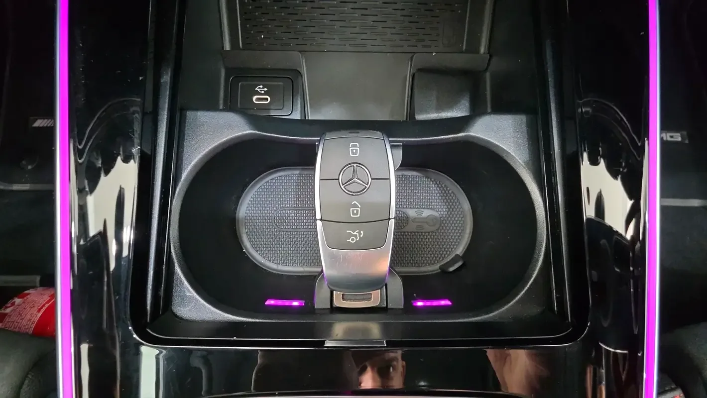 Mercedes-Benz EQA E AT (190 حصان) - 11
