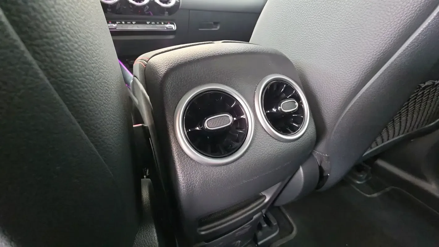 Mercedes-Benz EQA E AT (190 حصان) - 13