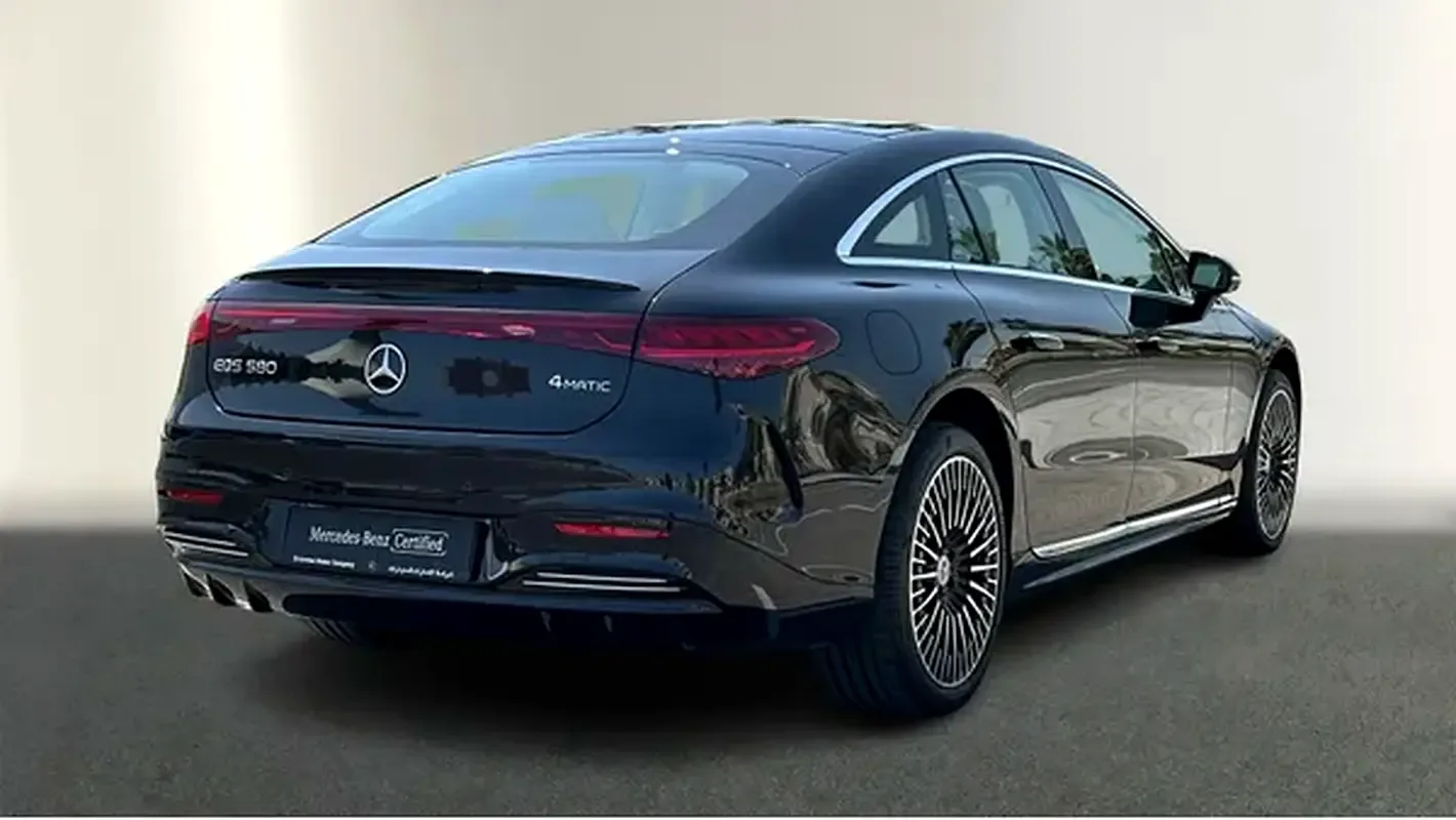 Mercedes-Benz EQS AT 4WD (524 حصان) - 4