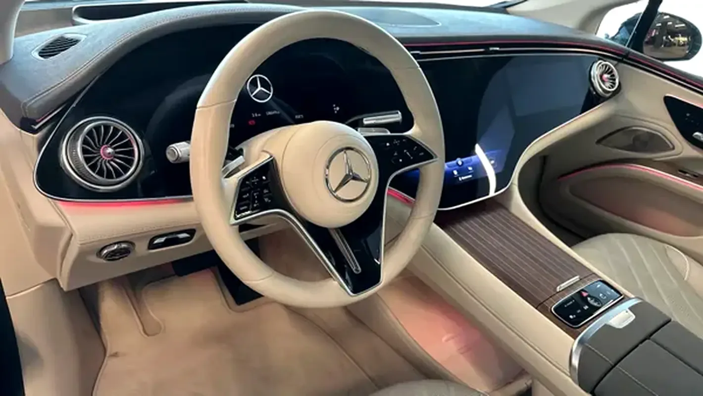 Mercedes-Benz EQS AT 4WD (524 حصان) - 10