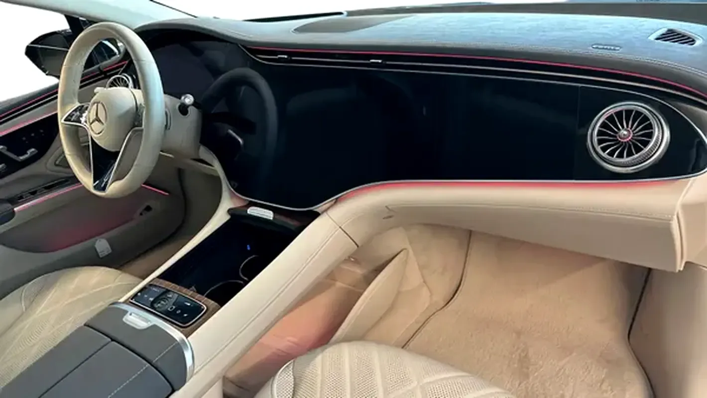 Mercedes-Benz EQS AT 4WD (524 حصان) - 13