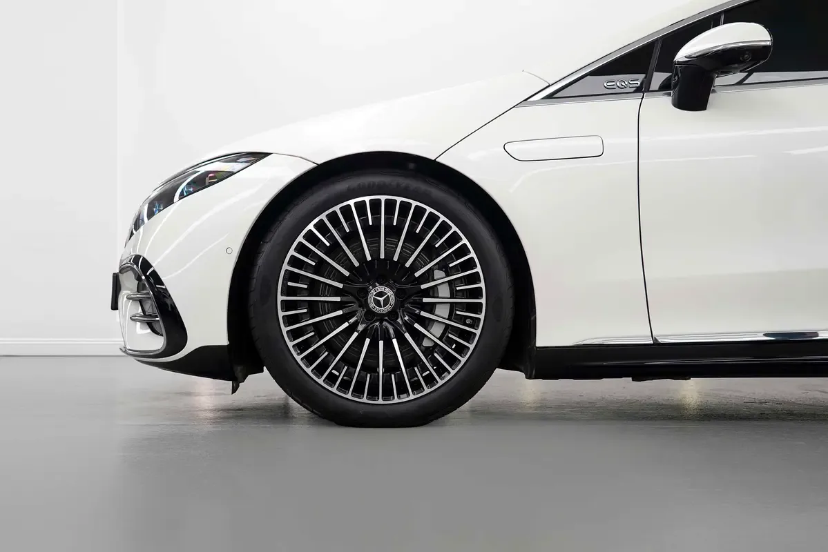 Mercedes-Benz EQS AT 4WD (524 حصان) - 6