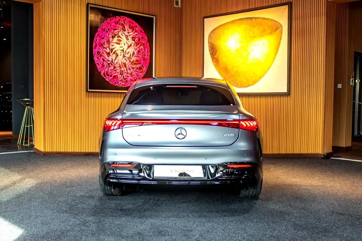 Mercedes-Benz EQS AT 4WD (524 حصان) - 4