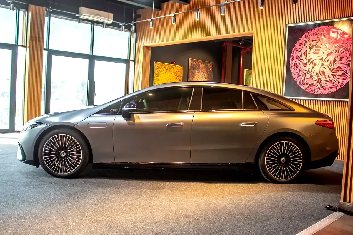 Mercedes-Benz EQS AT 4WD (524 حصان) - 8