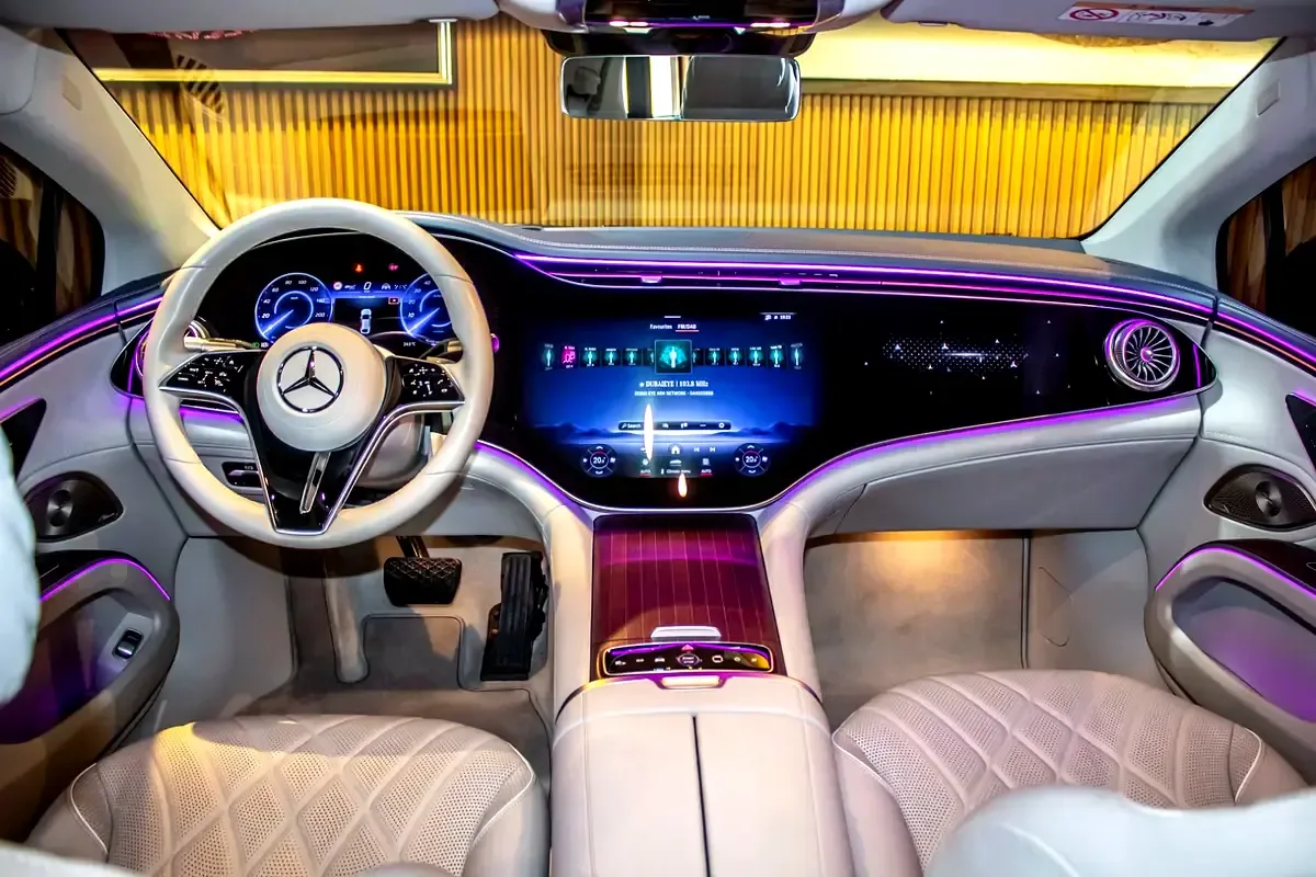 Mercedes-Benz EQS AT 4WD (524 حصان) - 10