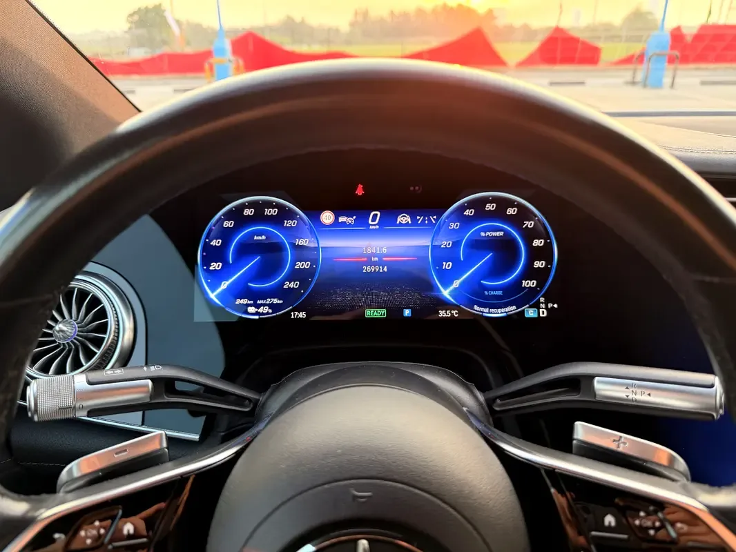 Mercedes-Benz EQS AT 4WD (524 hp) - 10