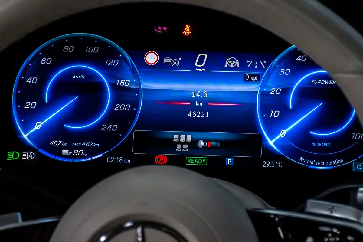 Mercedes-Benz EQS E AT AWD (523 hp) - 11