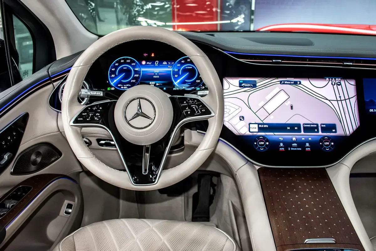 Mercedes-Benz EQS E AT AWD (523 hp) - 10