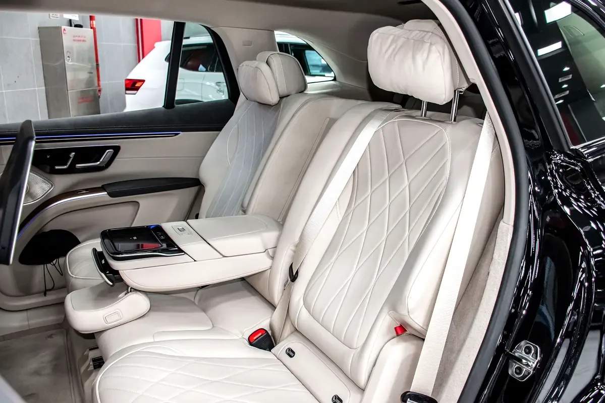 Mercedes-Benz EQS E AT AWD (523 hp) - 14