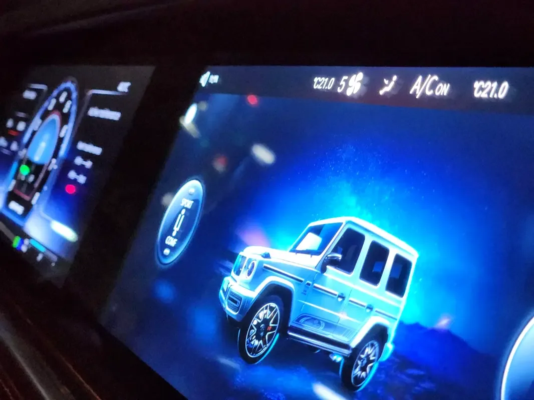 Mercedes-Benz G-Class G 500 7G-Tronic Plus (421 hp) - 7