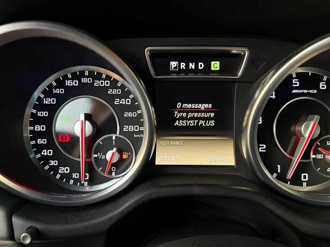 Mercedes-Benz G-Class G 63 AMG Speedshift Plus 7G-Tronic (571 hp) - 13