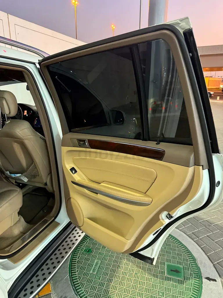 Mercedes-Benz GL-Class GL 500 7G-Tronic 4MATIC (388 حصان) - 13