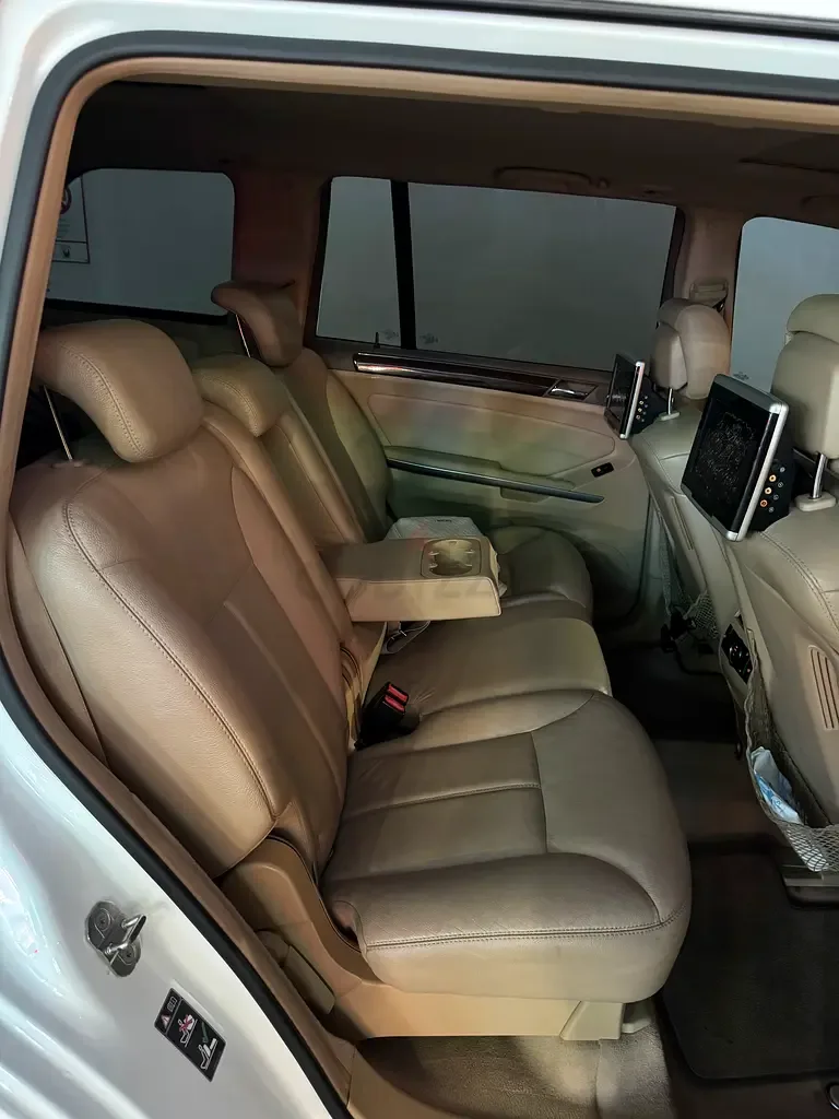 Mercedes-Benz GL-Class GL 500 7G-Tronic 4MATIC (388 حصان) - 17