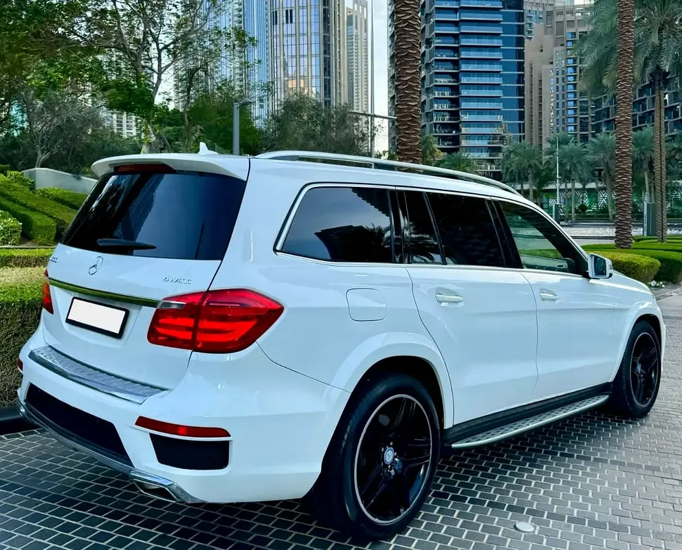 Mercedes-Benz GL-Class GL 500 BlueEfficiency 7G-Tronic Plus 4Matic (435 hp)