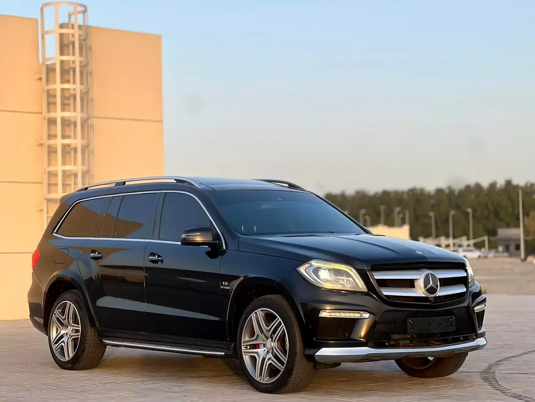 Mercedes-Benz GL-Class GL 500 BlueEfficiency 7G-Tronic Plus 4Matic (435 hp)