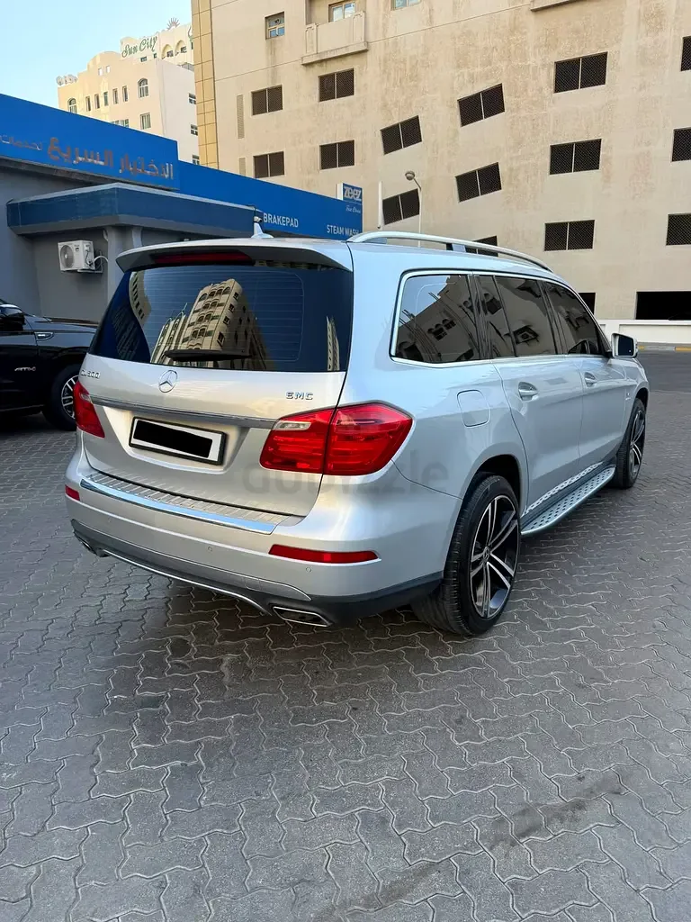 Mercedes-Benz GL-Class GL 500 BlueEfficiency 7G-Tronic Plus 4Matic (435 hp) - 3