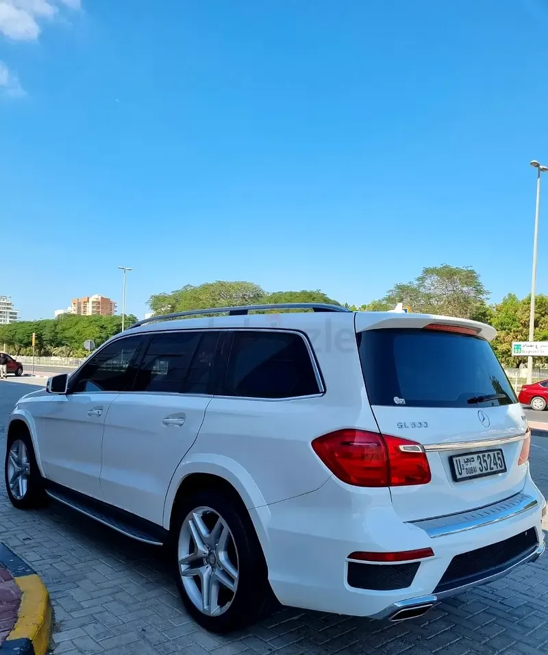 Mercedes-Benz GL-Class GL 500 BlueEfficiency 7G-Tronic Plus 4Matic (435 hp) - 4