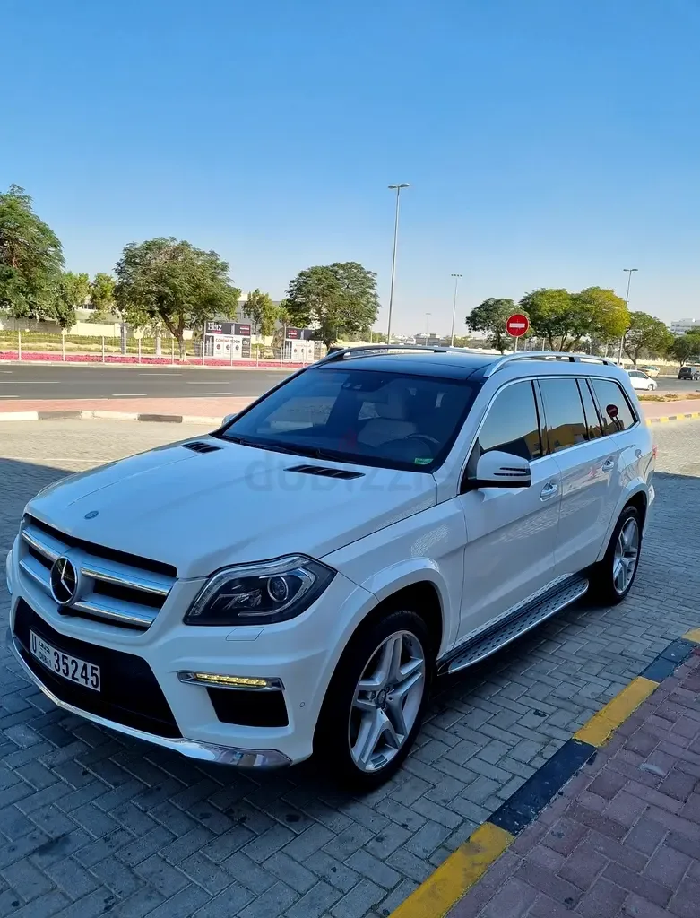 Mercedes-Benz GL-Class GL 500 BlueEfficiency 7G-Tronic Plus 4Matic (435 hp)