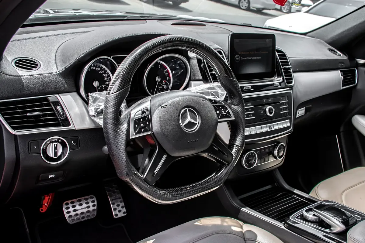 Mercedes-Benz GL-Class GL 500 BlueEfficiency 7G-Tronic Plus 4Matic (435 hp) - 7