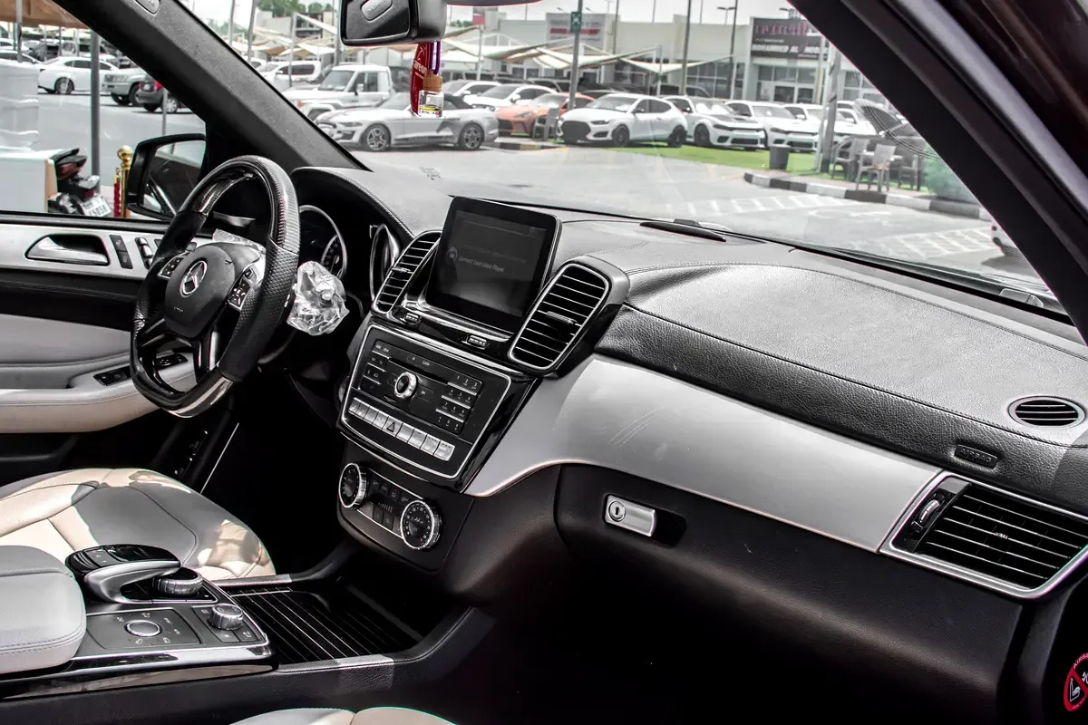 Mercedes-Benz GL-Class GL 500 BlueEfficiency 7G-Tronic Plus 4Matic (435 hp) - 11
