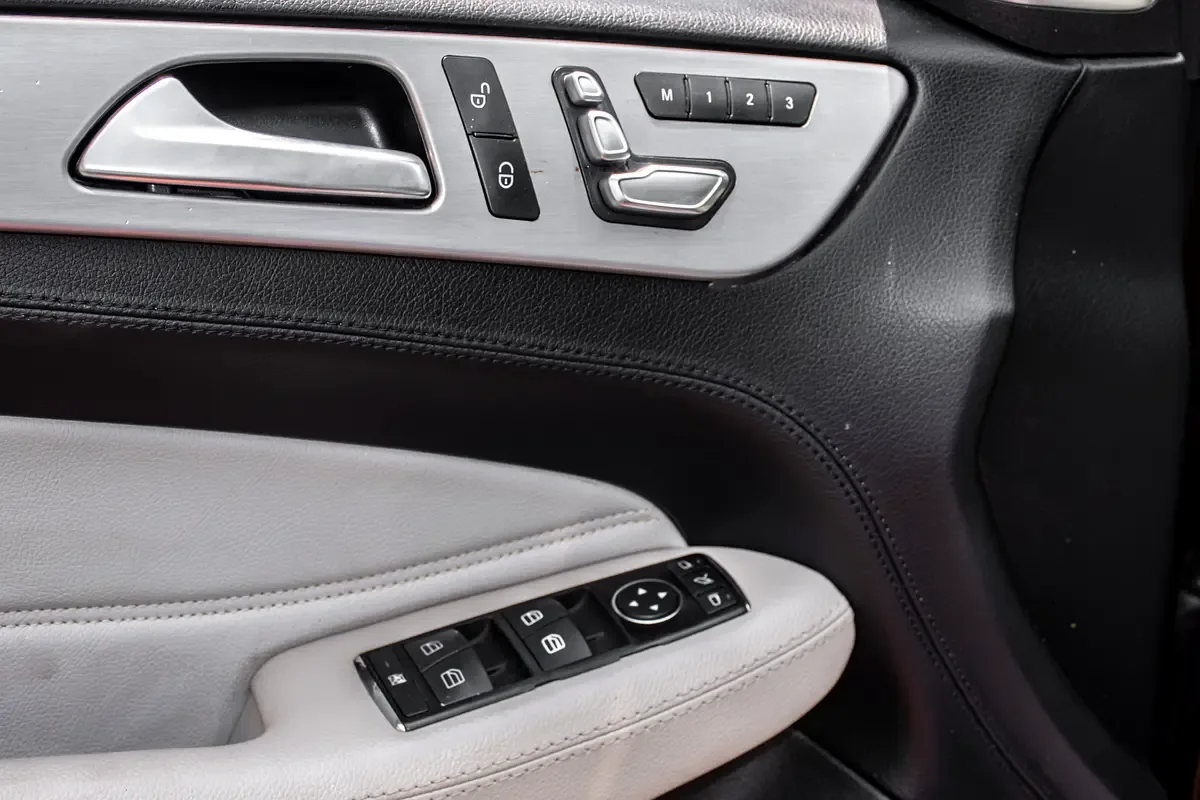 Mercedes-Benz GL-Class GL 500 BlueEfficiency 7G-Tronic Plus 4Matic (435 hp) - 13