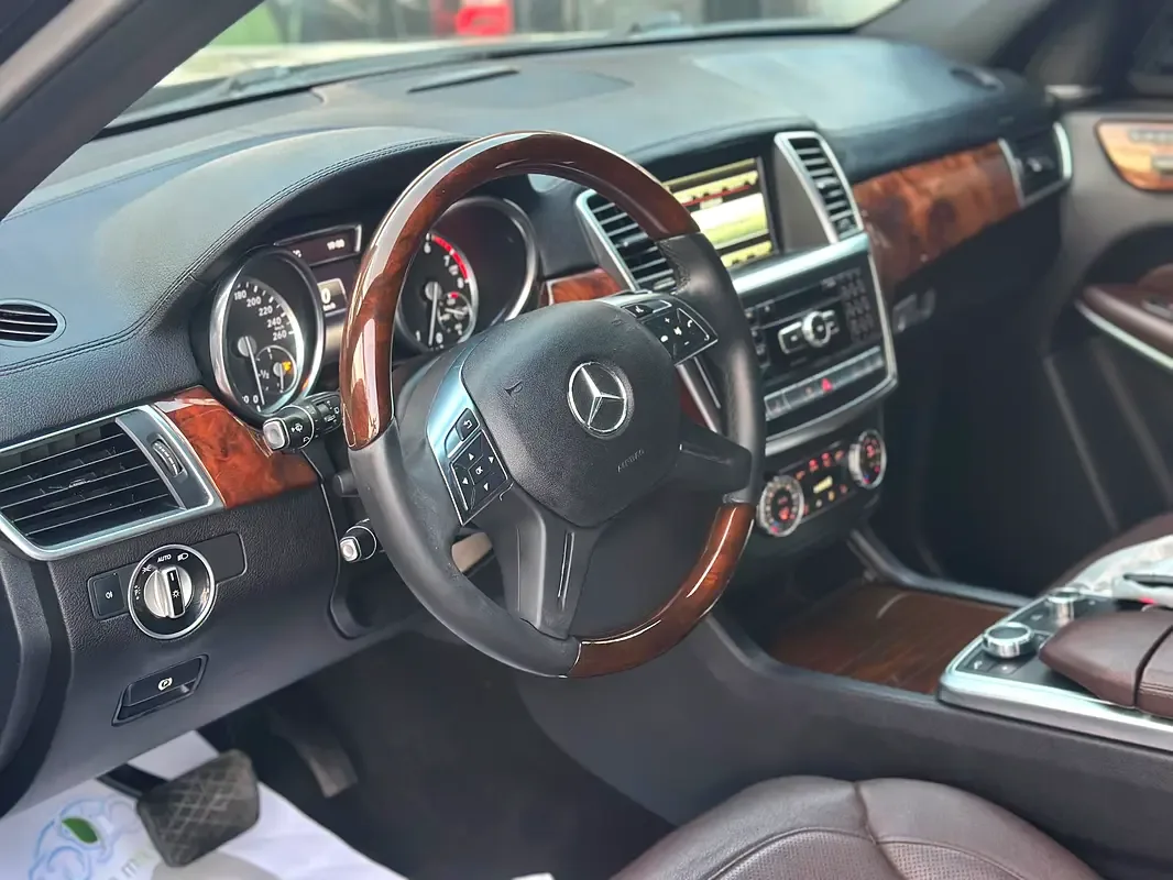 Mercedes-Benz GL-Class GL 500 BlueEfficiency 7G-Tronic Plus 4Matic (435 hp) - 8