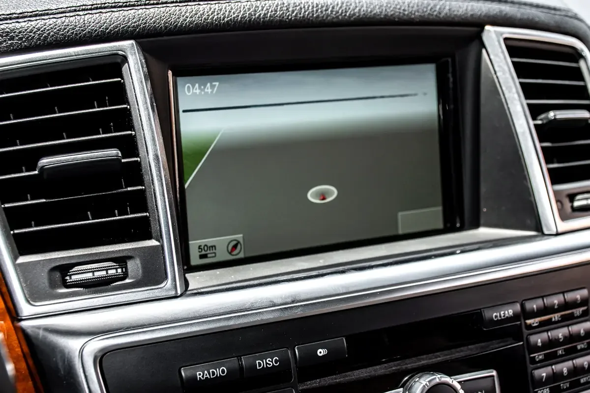 Mercedes-Benz GL-Class GL 500 BlueEfficiency 7G-Tronic Plus 4Matic (435 حصان) - 9