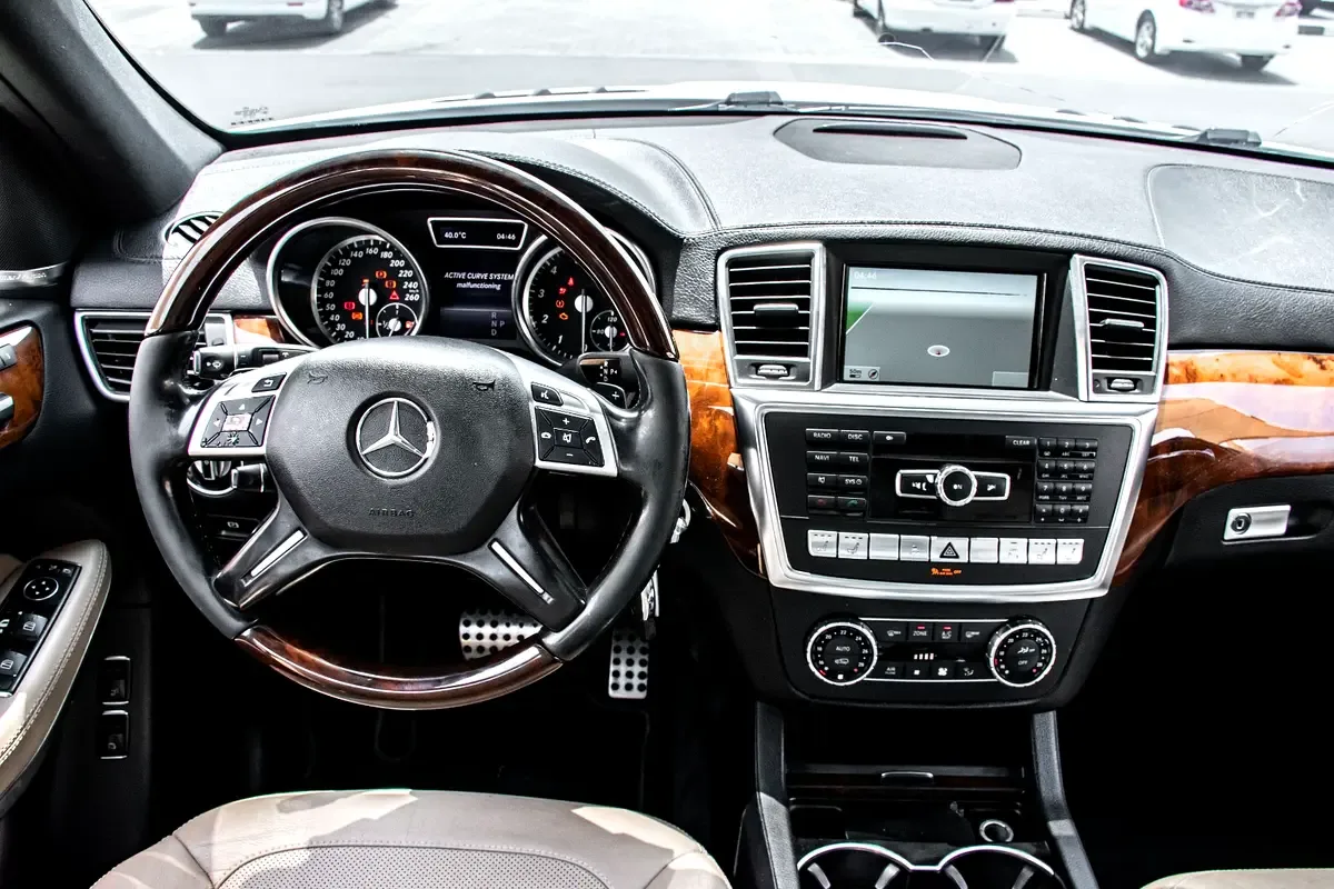 Mercedes-Benz GL-Class GL 500 BlueEfficiency 7G-Tronic Plus 4Matic (435 حصان) - 7