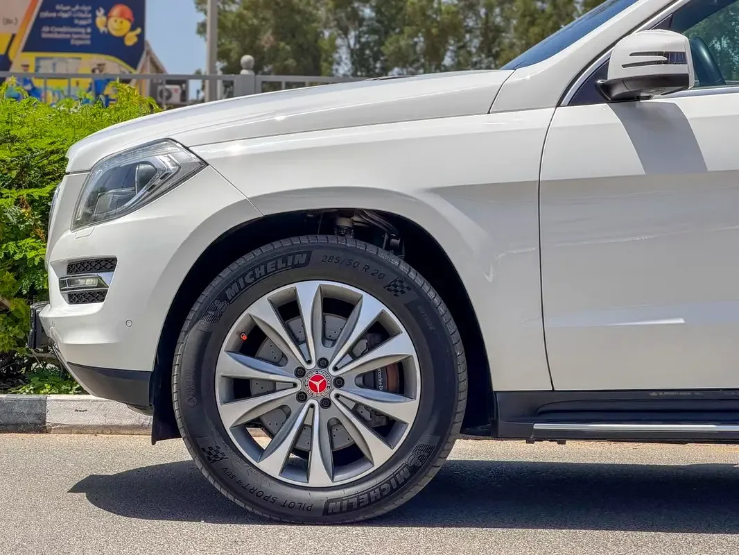 Mercedes-Benz GL-Class GL 500 BlueEfficiency 7G-Tronic Plus 4Matic (435 hp) - 4