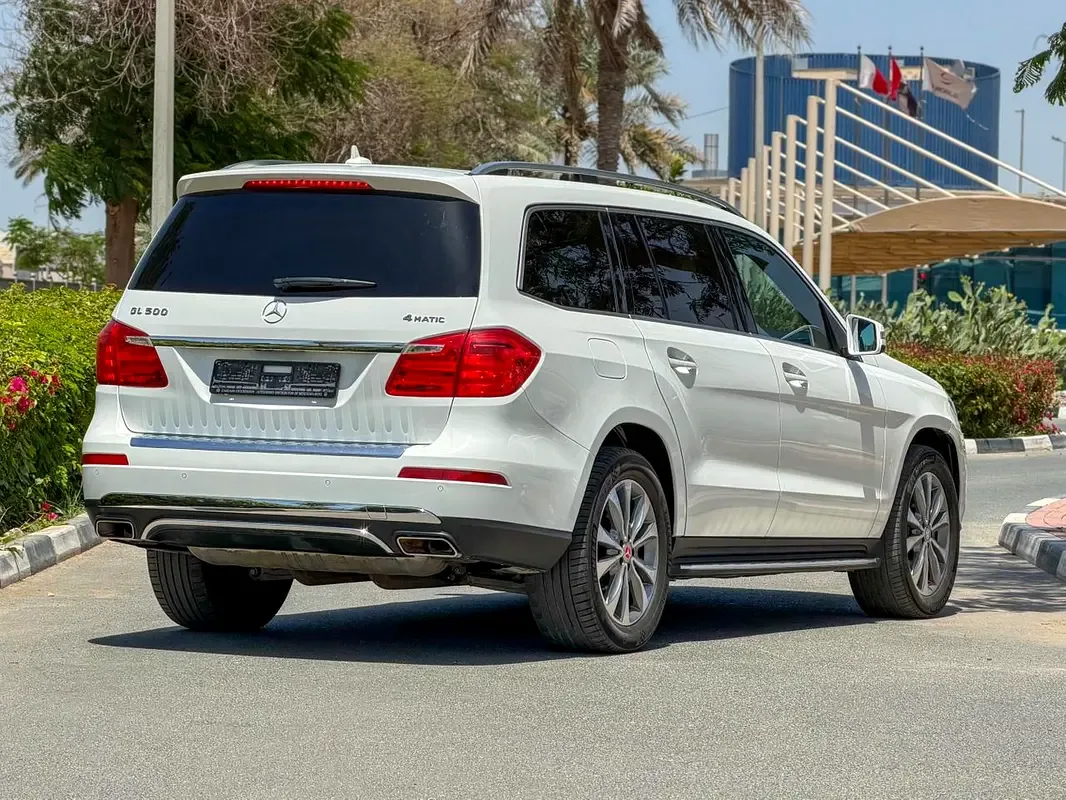 Mercedes-Benz GL-Class GL 500 BlueEfficiency 7G-Tronic Plus 4Matic (435 hp) - 7