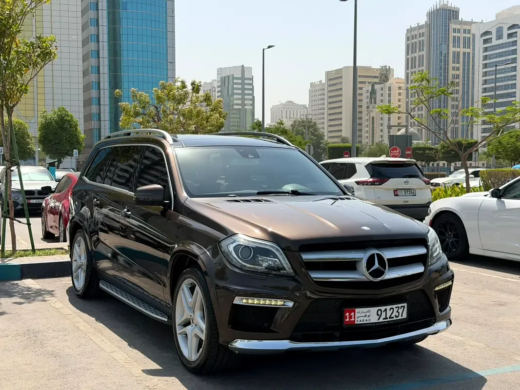 Mercedes-Benz GL-Class GL 500 BlueEfficiency 7G-Tronic Plus 4Matic (435 hp)