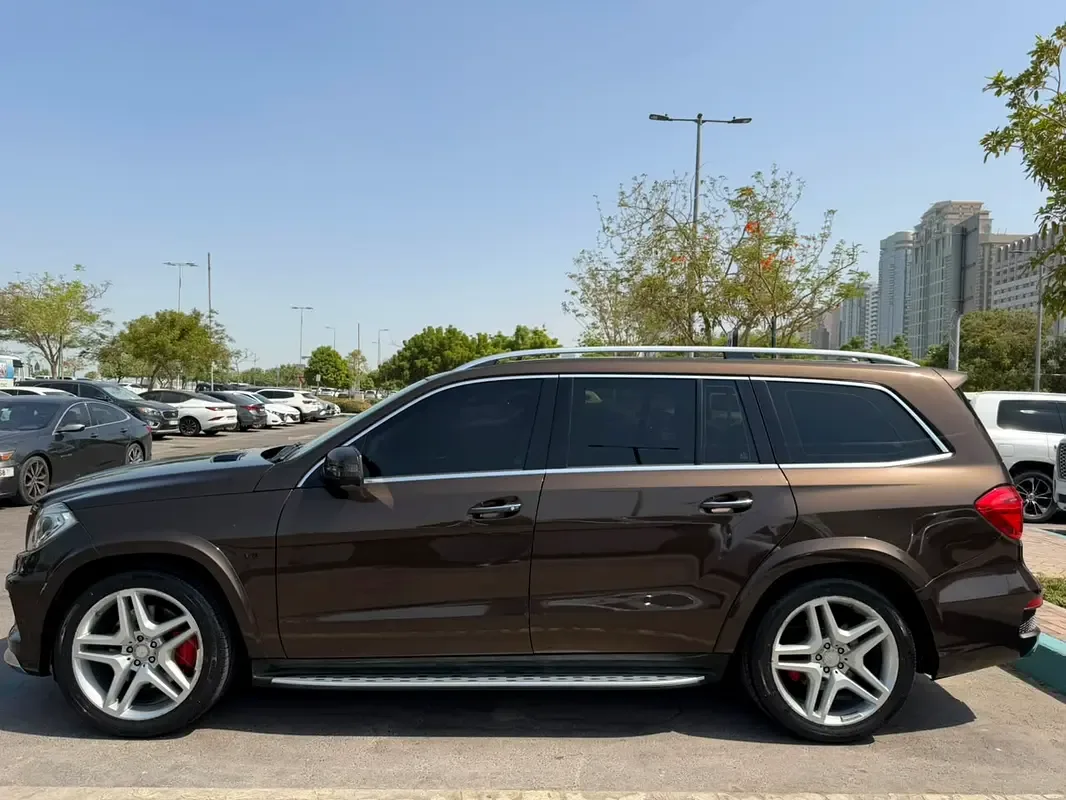 Mercedes-Benz GL-Class GL 500 BlueEfficiency 7G-Tronic Plus 4Matic (435 hp) - 7