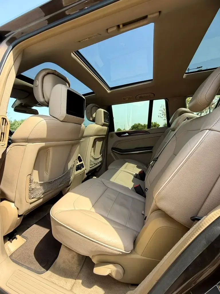Mercedes-Benz GL-Class GL 500 BlueEfficiency 7G-Tronic Plus 4Matic (435 hp) - 12