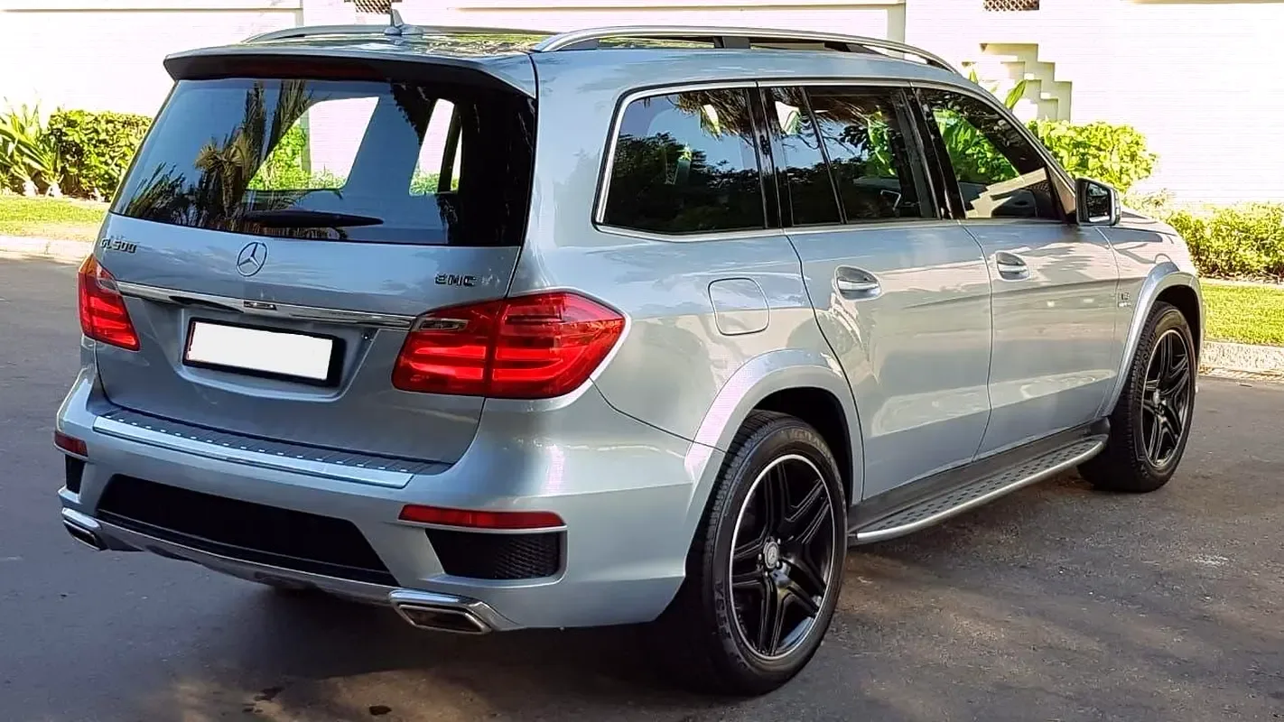 Mercedes-Benz GL-Class GL 500 BlueEfficiency 7G-Tronic Plus 4Matic (435 حصان) - 2