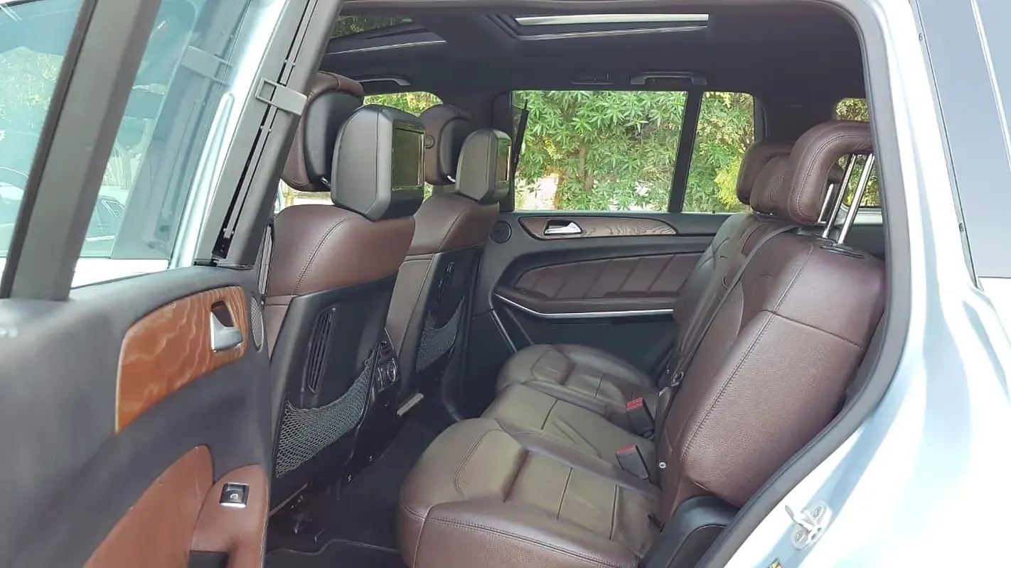 Mercedes-Benz GL-Class GL 500 BlueEfficiency 7G-Tronic Plus 4Matic (435 حصان) - 13