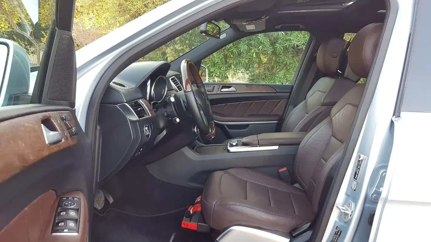 Mercedes-Benz GL-Class GL 500 BlueEfficiency 7G-Tronic Plus 4Matic (435 حصان) - 16