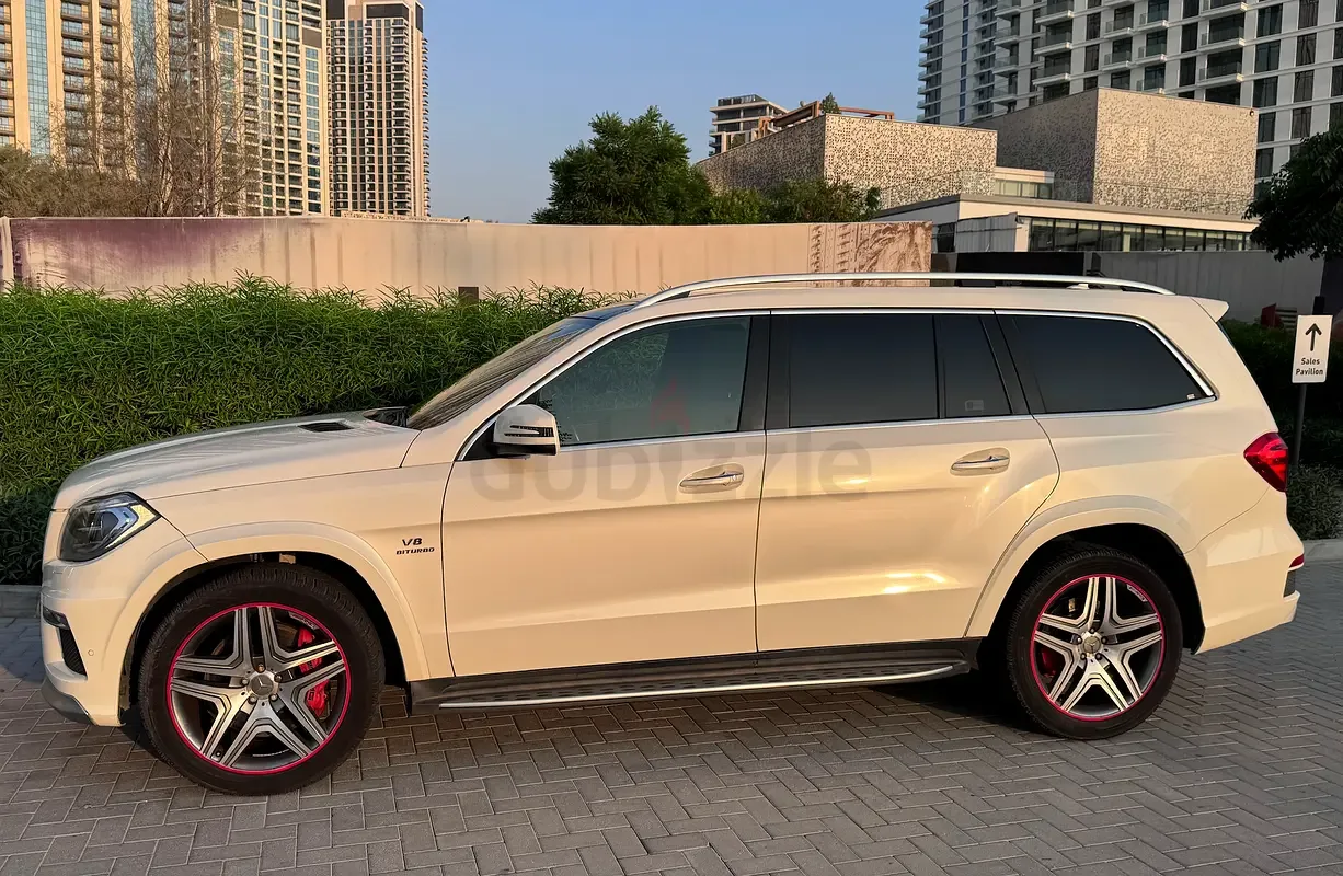 Mercedes-Benz GL-Class GL 63 AMG Speedshift Plus 7G-Tronic 4Matic (557 حصان) - 2