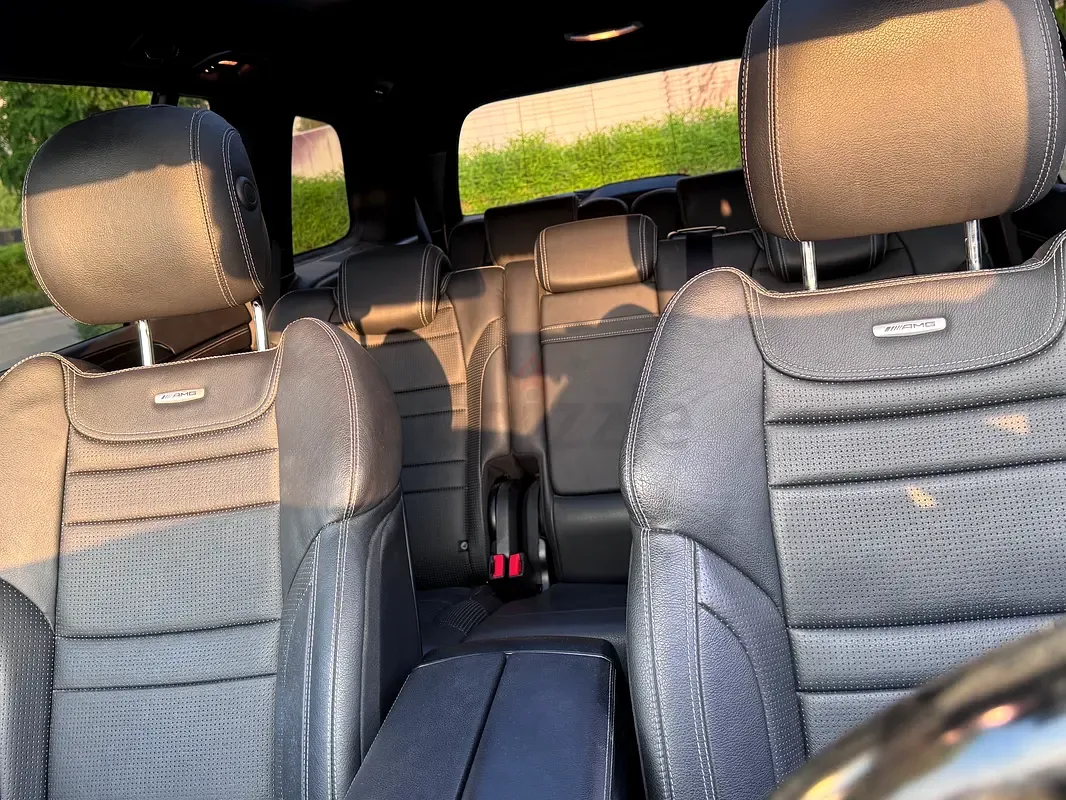 Mercedes-Benz GL-Class GL 63 AMG Speedshift Plus 7G-Tronic 4Matic (557 حصان) - 7