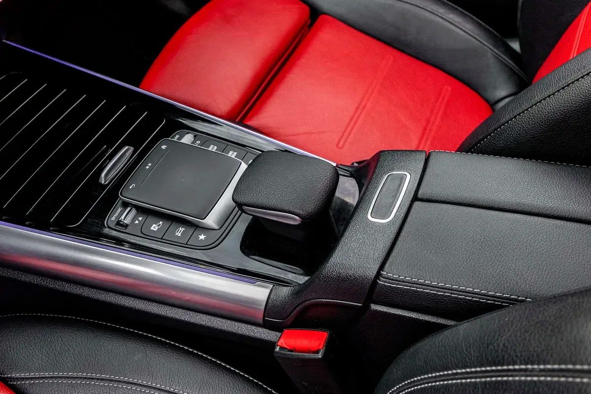 Mercedes-Benz GLA 1.3 AMT (163 حصان) - 11
