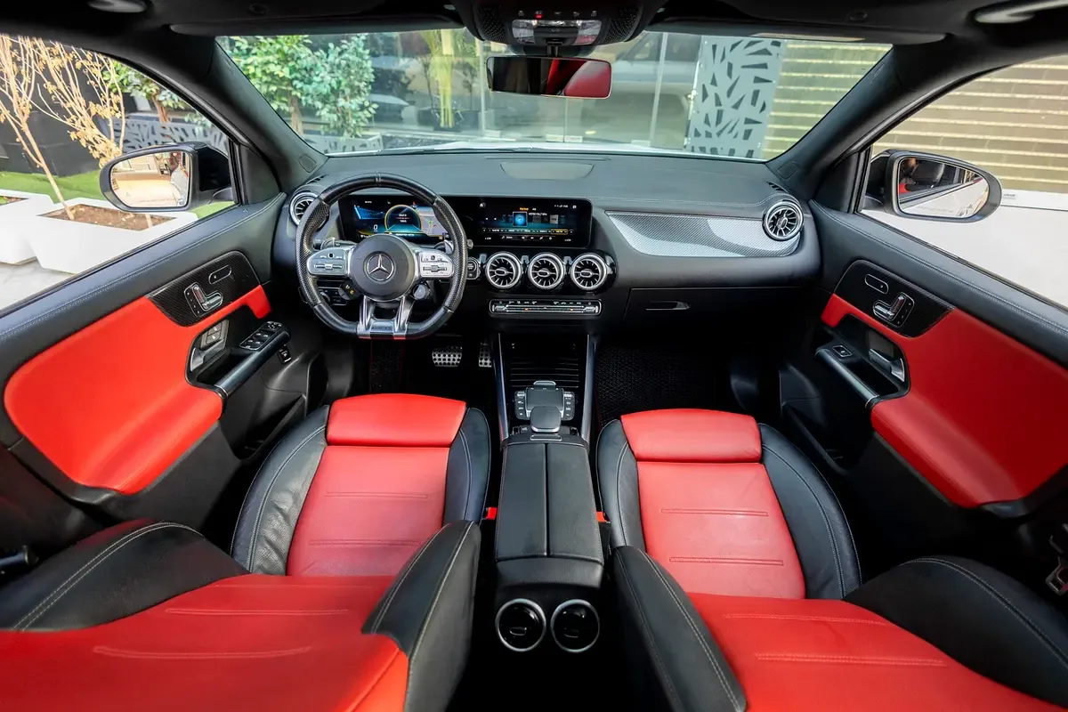 Mercedes-Benz GLA 2.0 (224 hp) gasoline, robot, Four-wheel drive (4WD) - 12