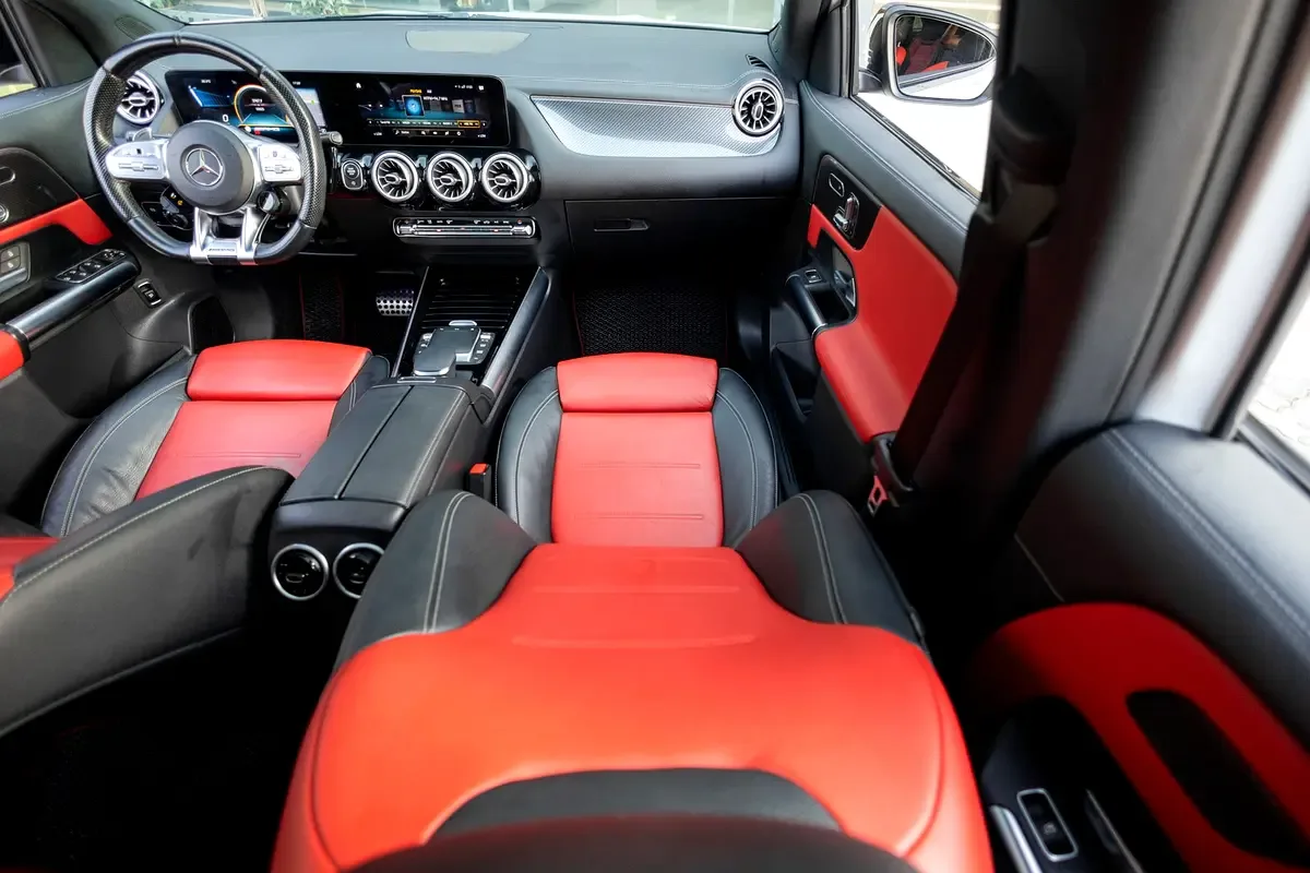 Mercedes-Benz GLA 2.0 (224 hp) gasoline, robot, Four-wheel drive (4WD) - 14