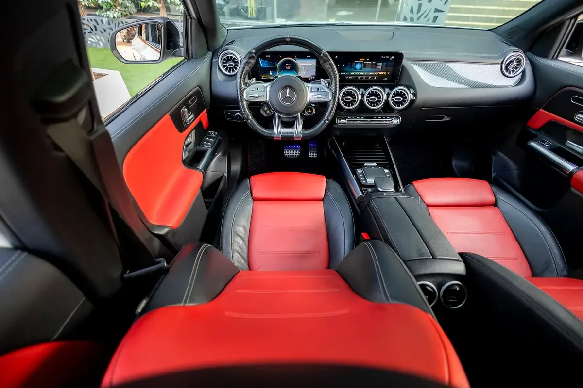 Mercedes-Benz GLA 2.0 (224 hp) gasoline, robot, Four-wheel drive (4WD) - 13