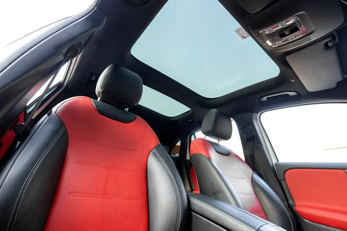 Mercedes-Benz GLA 2.0 (224 hp) gasoline, robot, Four-wheel drive (4WD) - 20