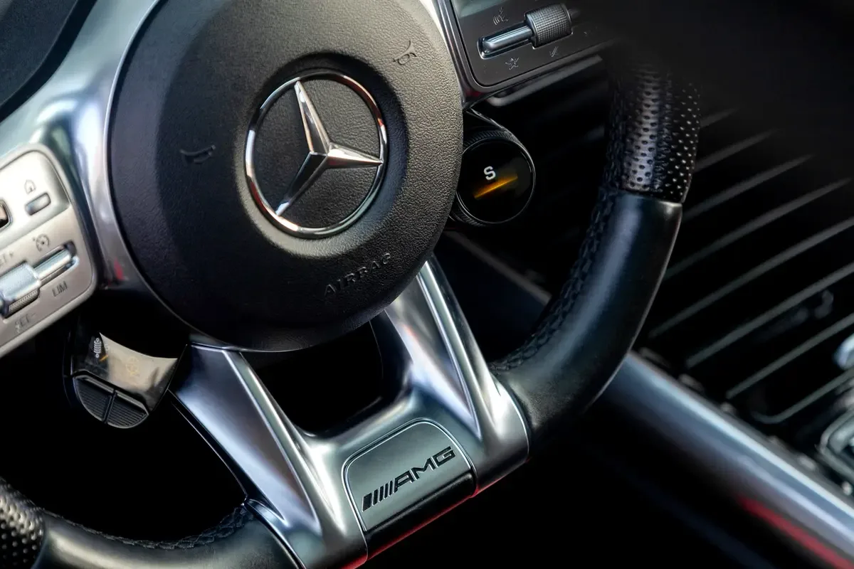 Mercedes-Benz GLA 2.0 (224 hp) gasoline, robot, Four-wheel drive (4WD) - 19